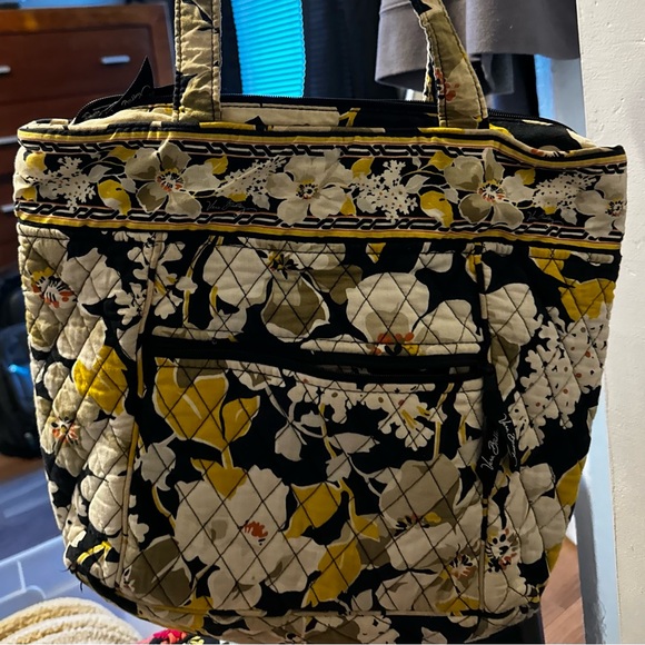 Vera bradley - Picture 1 of 2